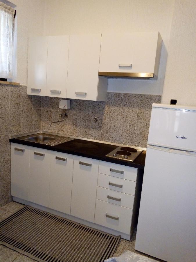 Apartmani Alma Пула Экстерьер фото