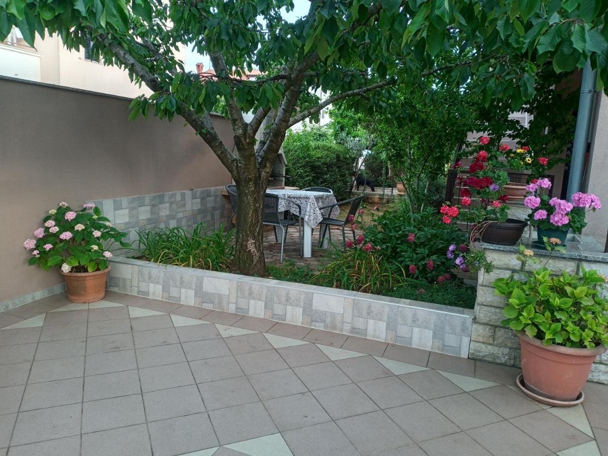 Apartmani Alma Пула Экстерьер фото