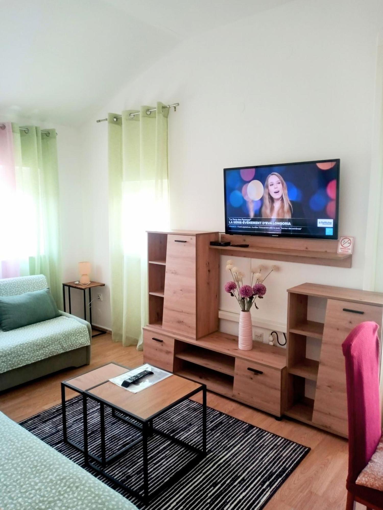 Apartmani Alma Пула Экстерьер фото